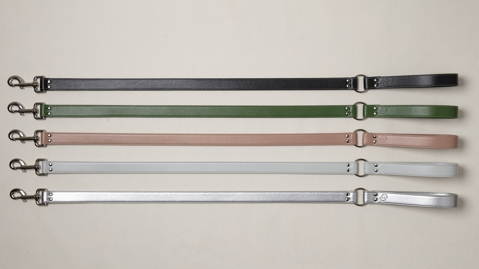 Silver apple leather lead