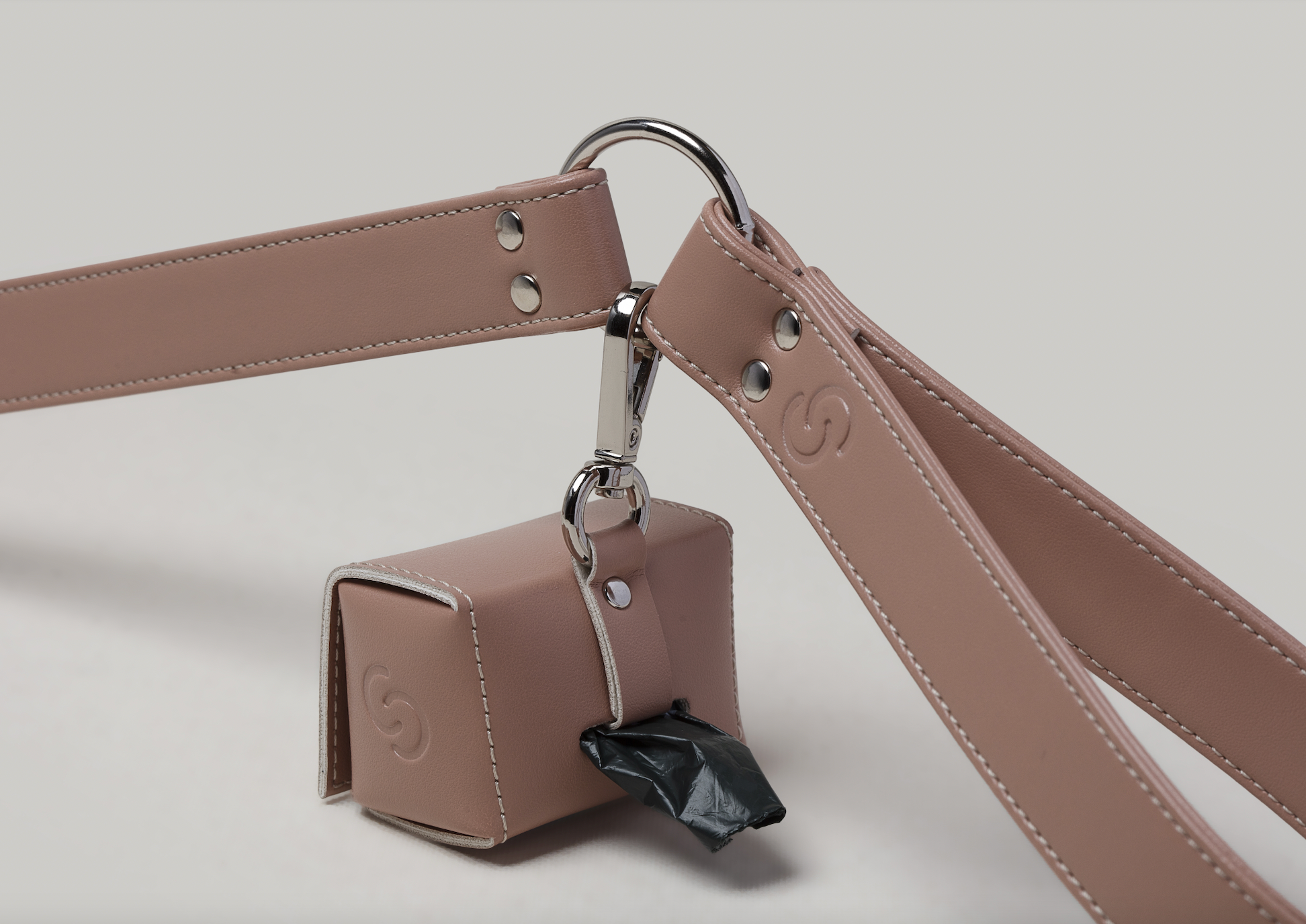 Blush pink apple leather lead