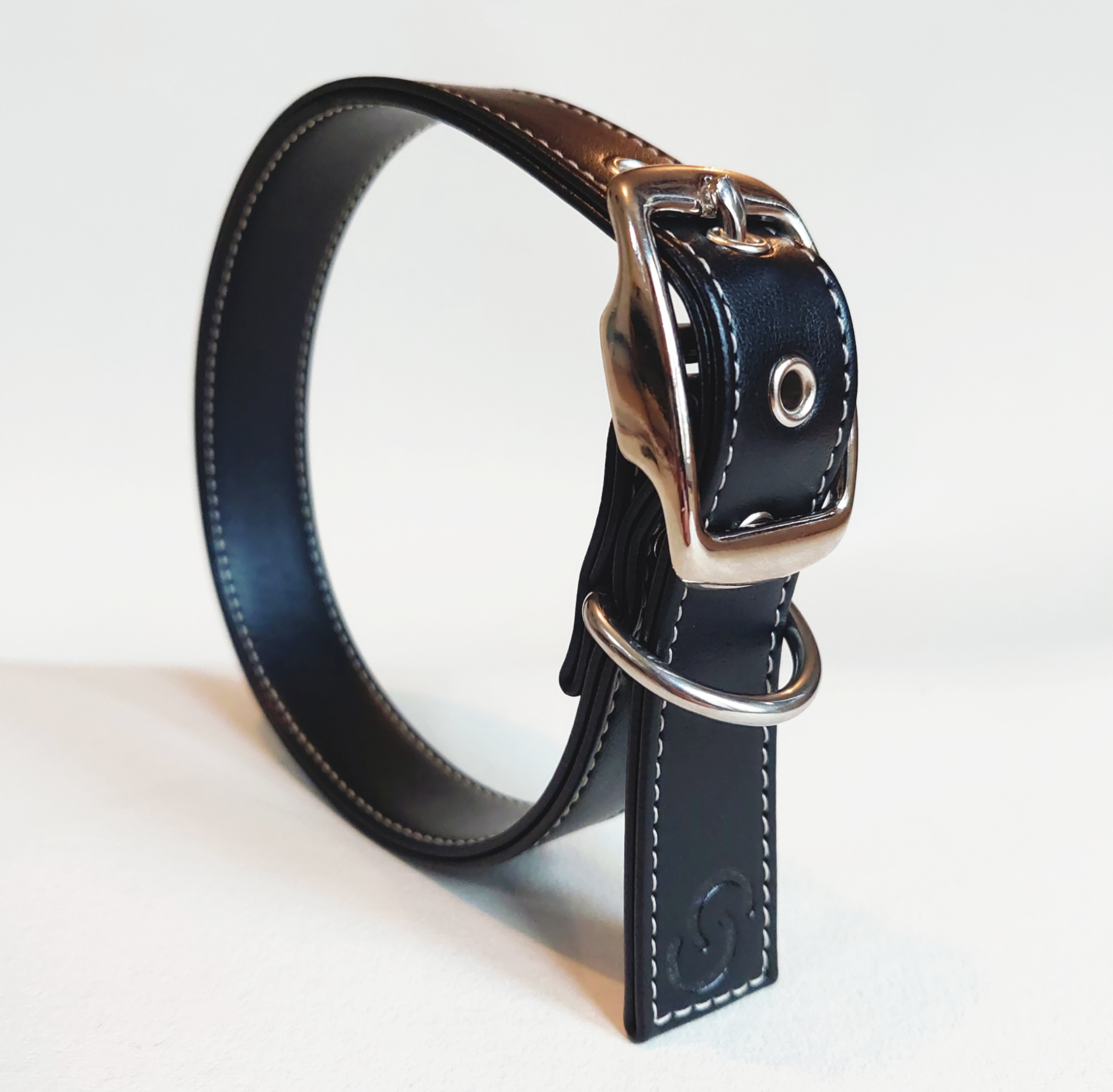 Classic black vegan apple leather dog collar